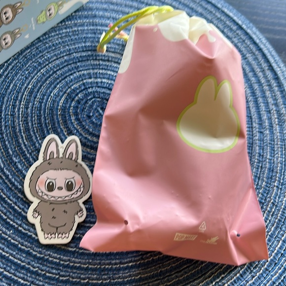 Pop Mart THE MONSTER Labubu Exciting Macaron - Sesame Bean NWT - Picture 3 of 12